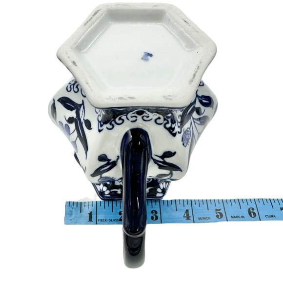 Vintage Inspired Hexagonal Ceramic Teapot With Lid Blue White Floral Design - Picture 10 of 10